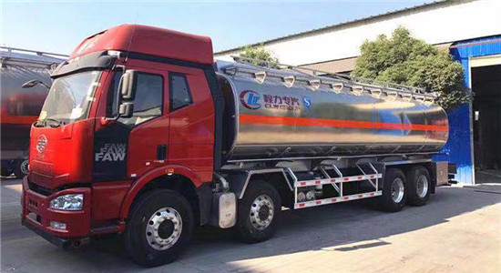 解放J6前四后六运油车