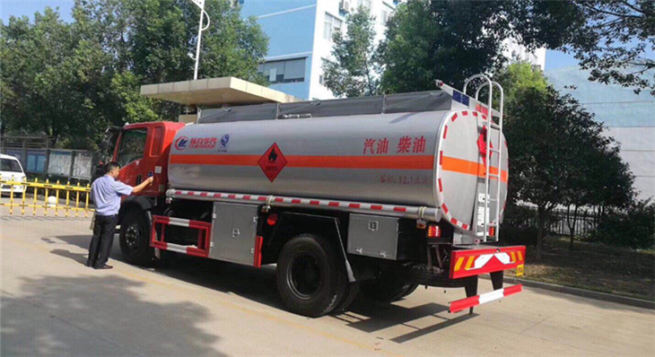三环十通10吨加油车