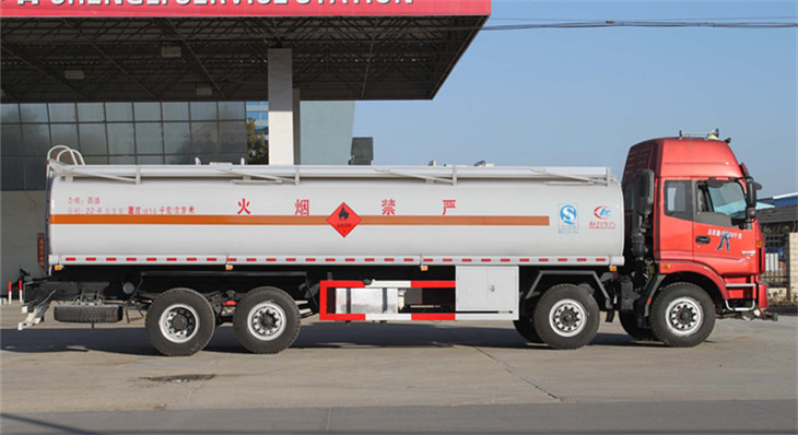 欧曼前四后六（30吨）铝合金运油车
