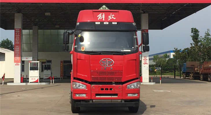 解放J6前四后八(31吨)运油车