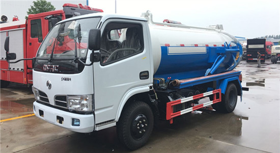东风5方吸污车