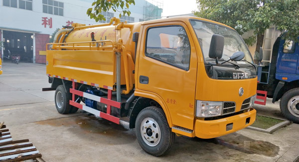 东风小型清洗吸污车