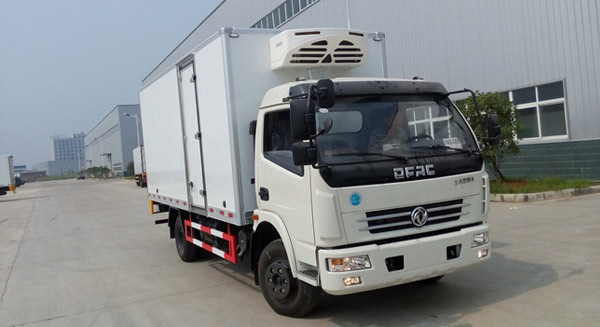 东风多利卡冷藏车