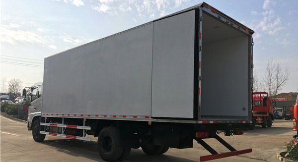 东风天锦冷藏车