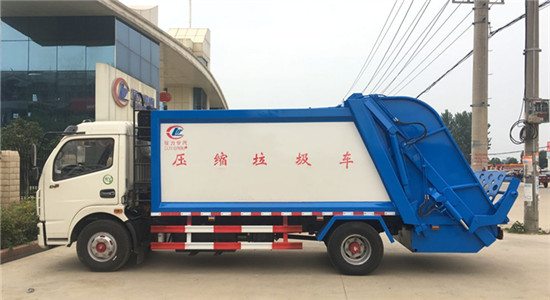 东风多利卡压缩式垃圾车