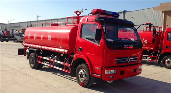 东风多利卡消防洒水车
