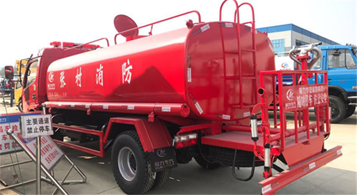 消防洒水车 东风10方