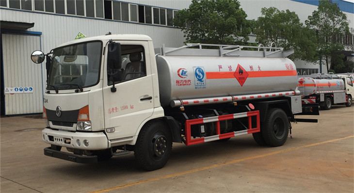 东风嘉运9吨运油车